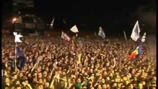 Muse  Time Is Running Out Live Glastonbury 2004 [upl. by Vaden]