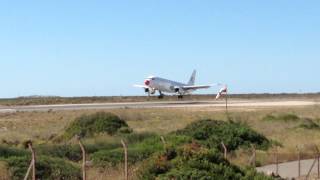 Kithira Airport quotAlexandros Onassisquot Airbus 320 Landing rwy 02 [upl. by Suoiradal]