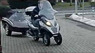 Piaggio MP3 250 LT with Freewheel Doggy Trailer [upl. by Hpesoy]