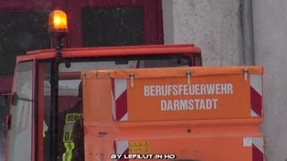 Sonderfahrzeug der Berufsfeuerwehr Darmstadt im Einsatz [upl. by Demakis70]