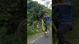 Crash Badly  Cycle Stunt  Wheelie cycleguy wheelierider stunt [upl. by Branham978]