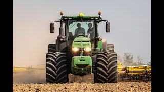 DES PNEUS DE 1100 sur 400 CHEVAUX  John Deere 8400R  Bednar [upl. by Ettevroc]