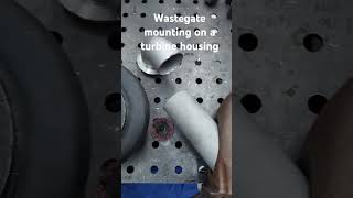 Wastegate mounting on a turbine housing part 2 [upl. by Jarib]