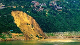 EPIC mudslide caught on camera Raw Video [upl. by Niram]