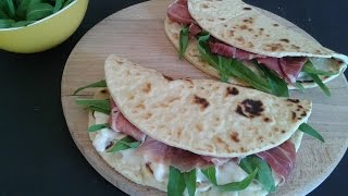 Piadina Romagnola FATTA IN CASARicetta perfetta [upl. by Alger117]