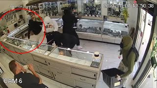 New video shows jewelry store worker shoot at smashandgrab suspects [upl. by Ashia]