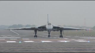 Avro Vulcan XH558 Arrives at RAF Fairford Air Tattoo RIAT 2015  4K video [upl. by Christen838]