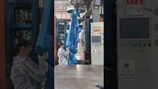 Plastic pallet blow molding process Good tools and machinery can increase work efficiency [upl. by Emrich]