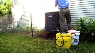 AC Coil Cleaning MaxiJet200  200 PSI Battery Operated System by MaxiVac [upl. by Mullane]