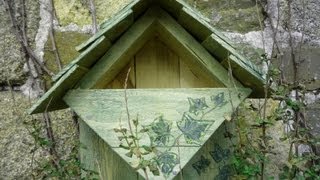 Homemade Repurposed Wood Nesting Box Bird House Robin amp Wrens Caja nido palets reciclados [upl. by Ransell]