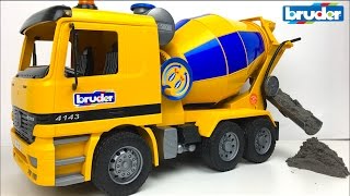 JUGUETE CAMION MEZCLADORA DE CEMENTO  BRUDER MERCEDES ACTROS MULTIFUNCTIONAL TOY CEMENT MIXER [upl. by Vallonia]