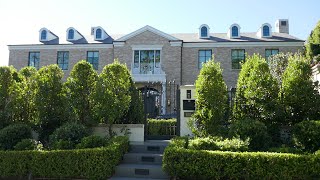 Olsen Twins Mary Kate amp Ashley Olson Former Home House Beverly Hills California USA December 7 2024 [upl. by Norling]