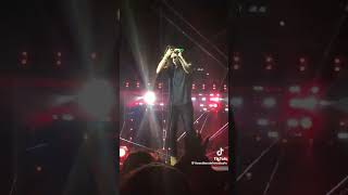 Long hair harry can do anything to meharrystyles onedirection fyp concert [upl. by Neyr]