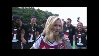 ATEMLOS  Helene Fischer  Live bei Willkommensparty  Brandenburger Tor  ARD [upl. by Mutz38]