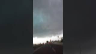 Improvvisa e spaventosa tempesta di grandine che blocca le auto in autostrada CATASTROFE NATURALE [upl. by Yorke]