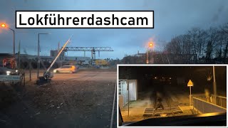 Dashcam Lokführer 9  Füße im Gleisbett und schließende Schranke ignorieren [upl. by Cira]