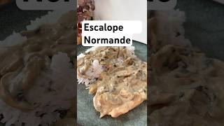 Microtrottoir  Recette facile Escalope Normande 🍄‍🟫 [upl. by Toshiko]