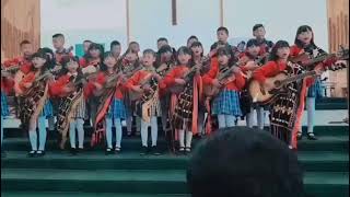 PAMS KINDERGARTEN KIDS LIVE COVER OF IHAO THOTFEATHERHEADS [upl. by Ydnamron]