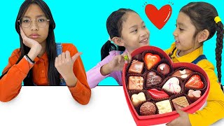 Maddie Wendy amp Andrea Valentines Day Cookie Mystery Mix Up [upl. by Hajidahk]