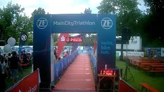 Zieleinlaufvideo Jedermann amp Olympischer Wettbewerb MainCityTriathlon 2024 [upl. by Nnateragram271]