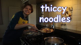 thiccy noodles en teriyaki saus [upl. by Eggett697]