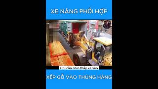 Xe nâng phối hợp xếp gỗ vào thùng hàng shorts shortsvideos review [upl. by Nagar]