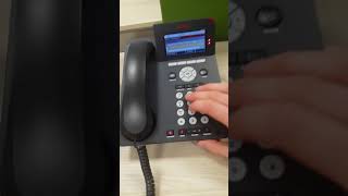 Telefoon gesprek doorverbinden avaya 9620c [upl. by Ellinehc]