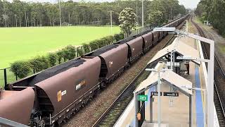 Pacific National 9211 LDP006 LDP005 MT372 Coal train Metford [upl. by Inohs833]