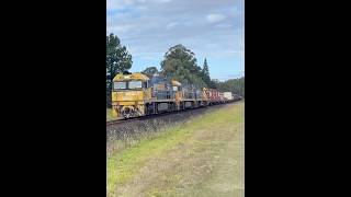 Pacific National Freight at Urunga trains trainspotting [upl. by Benedix]