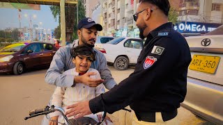 Police ny pkr leya  Ali dr gaya 🥹 Ali ka ro ro k bura hall 😭 [upl. by Gulgee]