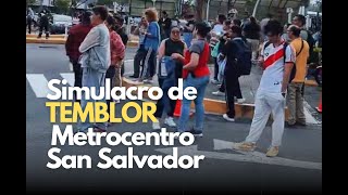 Simulacro de temblor en Metrocentro San Salvador [upl. by Gilletta]