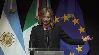 GIORGIA MELONI AL TEATRO COLISEO INCONTRA LA COMUNITÀ ITALIANA DI BUENOS AIRES [upl. by Eislehc]