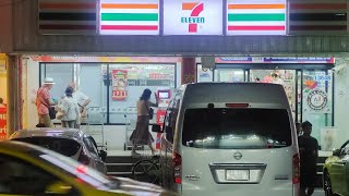 Two Storey 711 Store In Pratunam Bangkok [upl. by Lorne]