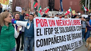 Capital México  Protestan miles frente al Senado contra la Reforma Judicial [upl. by Safier37]