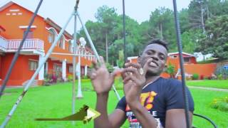 BEMALAZA amp VAIAVY CHILA Vadiko Tsy Hialako CLIP GASY officiel HD [upl. by Farra]