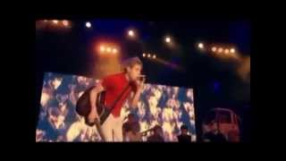 Niall Horan Singing Stereo Hearts [upl. by Xad]