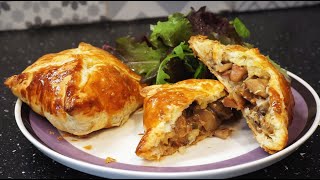 Feuilletés au Poulet amp Champignons  Recette légère et facile [upl. by Hayman]