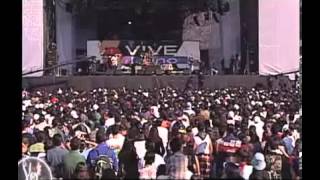 quotDe Mis Pasosquot Julieta Venegas Vive Latino 1998 56 [upl. by Soisatsana]