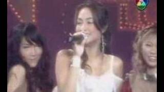 Katreeya English  Jai Fong Jai Performance on Kuen Hang Doa [upl. by Macdougall]