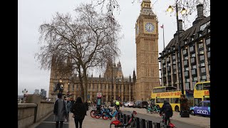 London Day 2  London Bridge  Big Ben  Burger amp Lobster  MampMs  Buckingham Palace [upl. by Leinahtam]