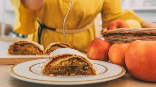 STRUDEL DI MELE CLASSICO La vera ricetta antica e originale veloce SENZA PASTA SFOGLIA e FROLLA [upl. by Lahsiv]