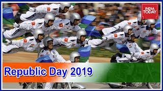 Stunning Motorcycle Stunts By Indian Army Daredevils At Republic Day Parade [upl. by Rydder890]