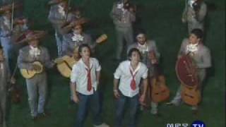 Serenata para Mia y Roberta  Rebelde  RBD [upl. by Esela956]