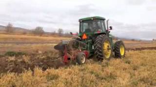 7810 John Deere Plowing [upl. by Fasano]