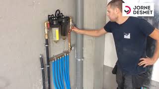 Hoe een regenwaterinstallatie met filter plaatsen [upl. by Yemerej]