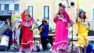 Spectacle de musique et danse de Bolivie [upl. by Anada]