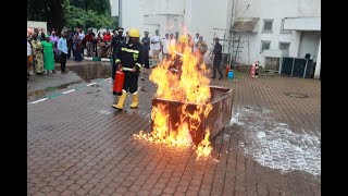 Practical Demonstration of the All in One Fire Extinguisher FireXO Endorsed by OSHAssociation [upl. by Brozak]