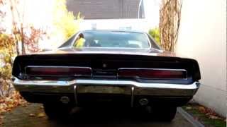 1970 Dodge Charger 440 cold start and idle sound [upl. by Kralc]