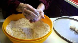 How to Make Mommas Homemade Biscuits [upl. by Dynah]