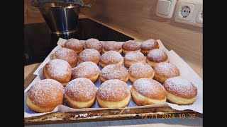 Leckere Berliner  FaschingsKrapfen  gebacken [upl. by Alig166]